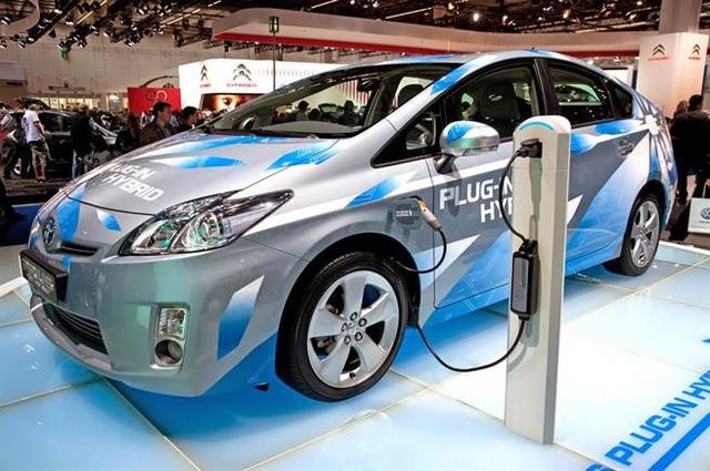 丰田新电动车可快速充电 性能超越特斯拉